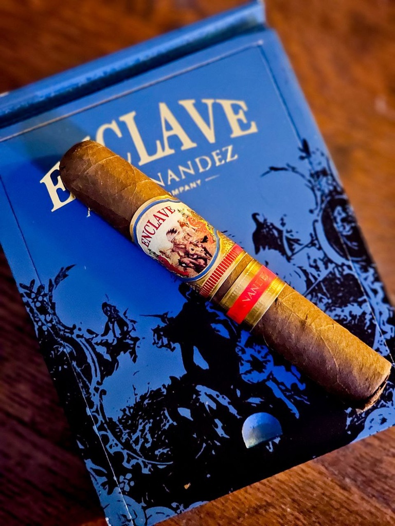 Enclave by AJ Fernandez Robusto (5.0"x52)