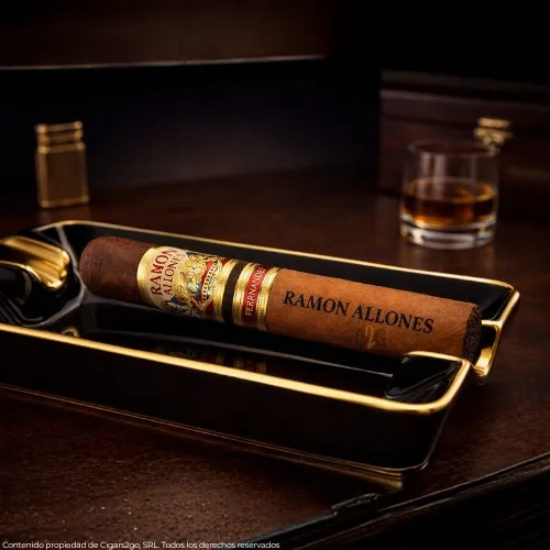 AJ Fernandez Ramon Allones Toro(6.0"x52)