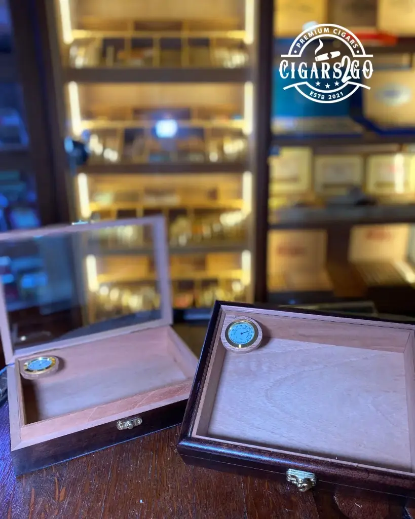 Humidor de cedro 10 cig Hydr 