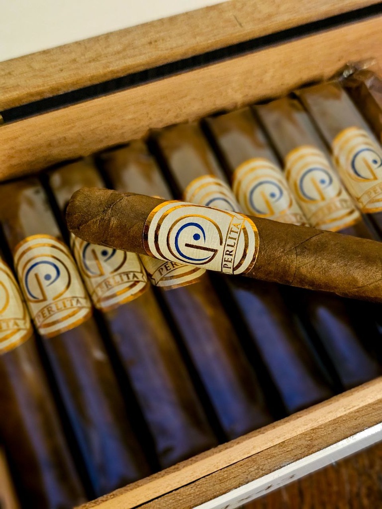 Rene Perlitas (corona)