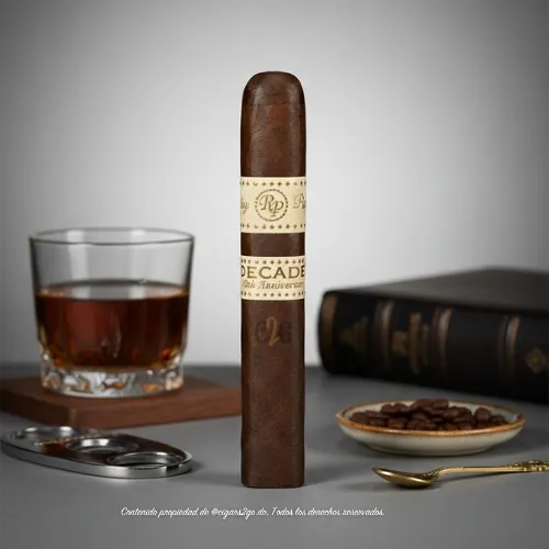 [RKP002] Rocky Patel Decade Robusto (5" x 50)
