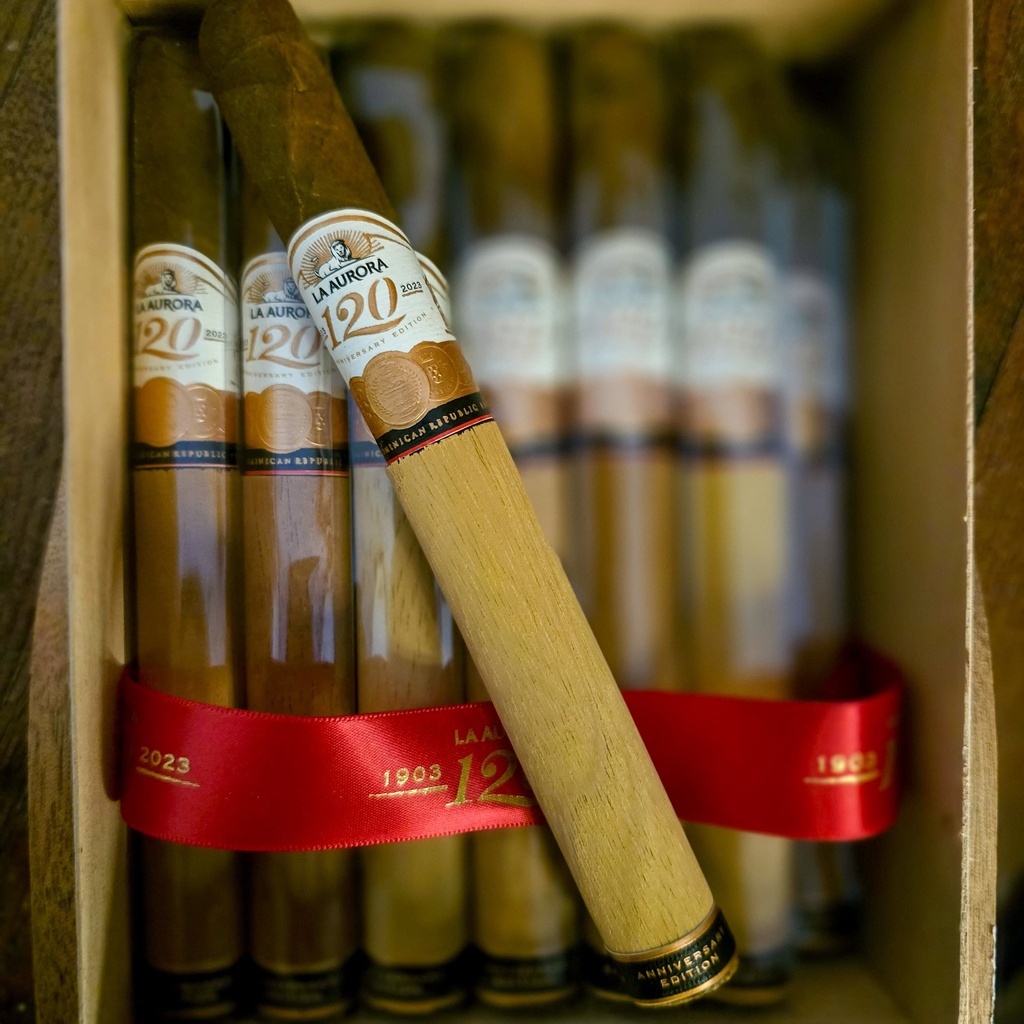 La Aurora 120 Aniversario Churchill