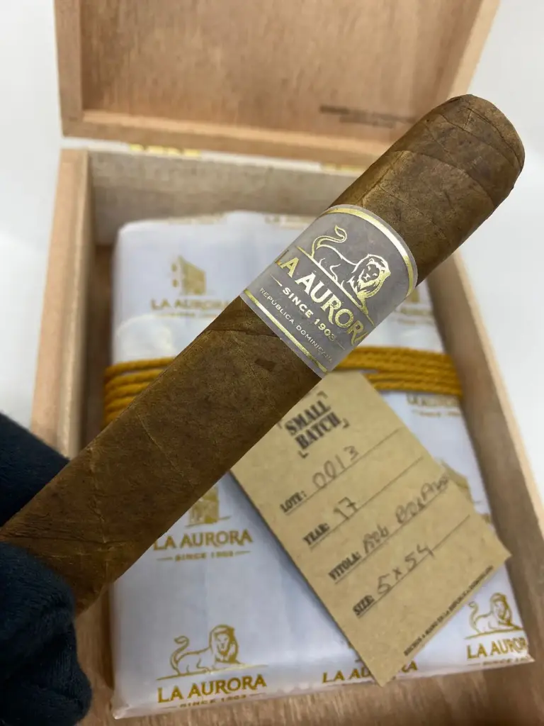 La Aurora Small Batch No. 13