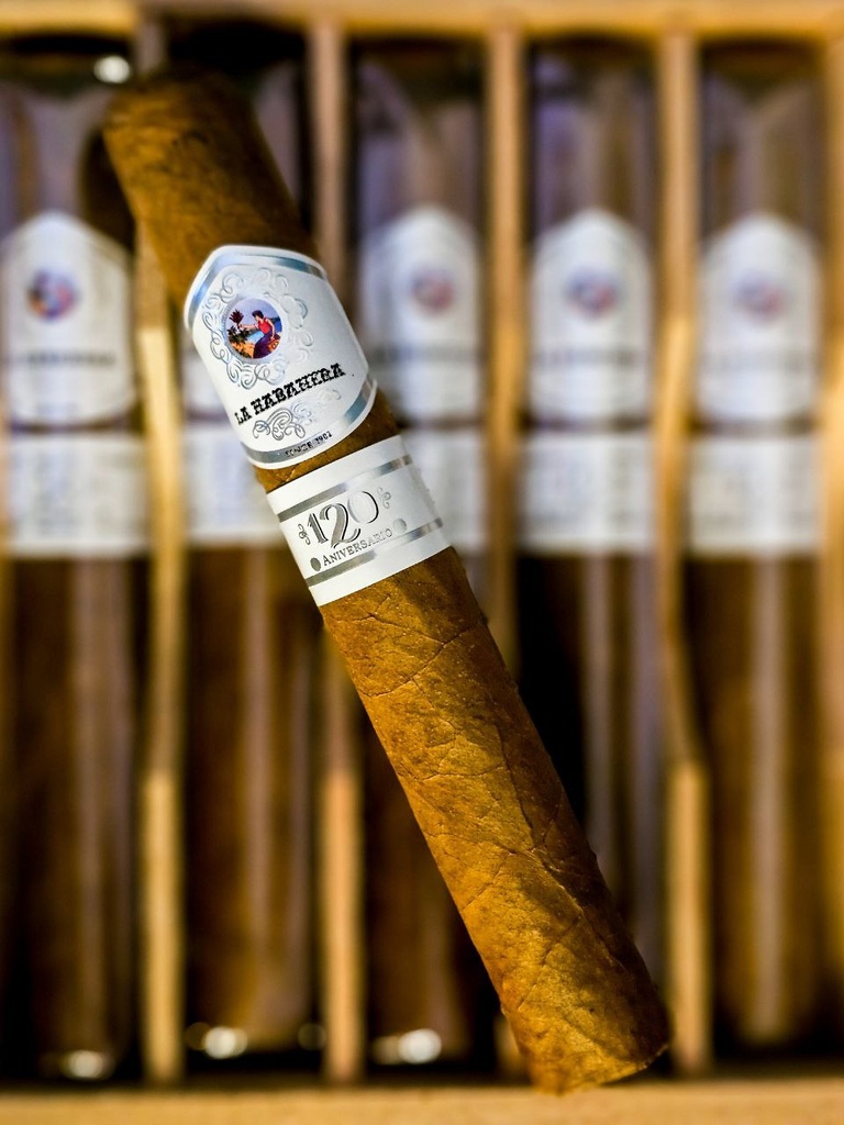 La Habanera 120 Aniversario Corona