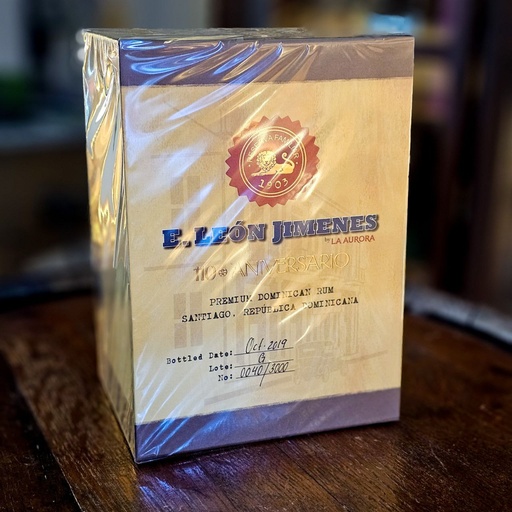 [AUR016] Ron E.Leon Jimenes 75 cl