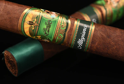 E.P. Carrillo Allegiance Sidekick (Robusto) (5 3/8"x 52)