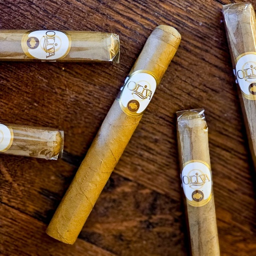 [OLI030] Oliva Connecticut Reserve Toro 6 x 50